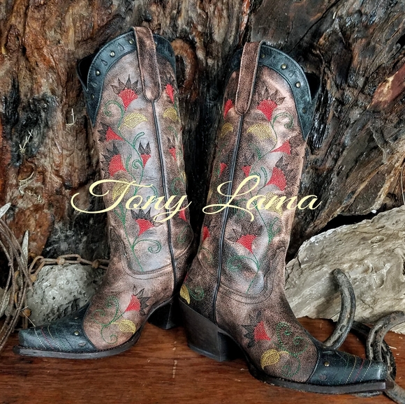 Tony Lama Shoes - Tony Lama cowboy boots 7.5B